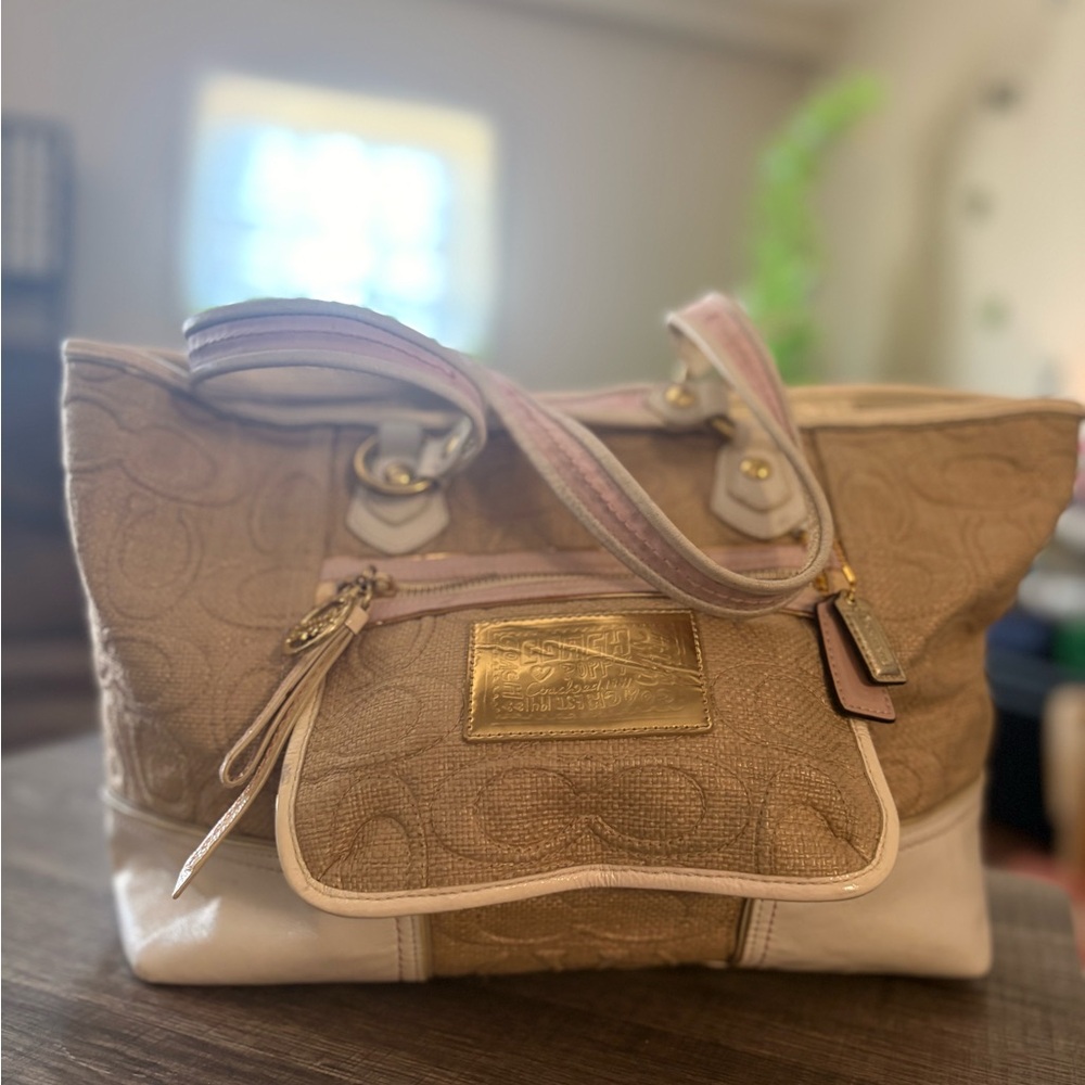 Coach Beige and White Shoulder Bag